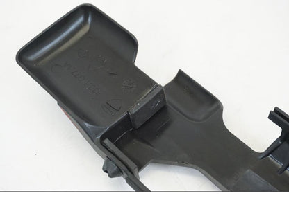 Extrabild4 på Batterihållare från en Ducati Streetfighter V4 -2020 motorcykel.