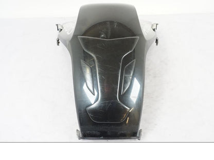 Vänster sida på Tankkåpa från en BMW R 1200 GSA -2012 motorcykel.