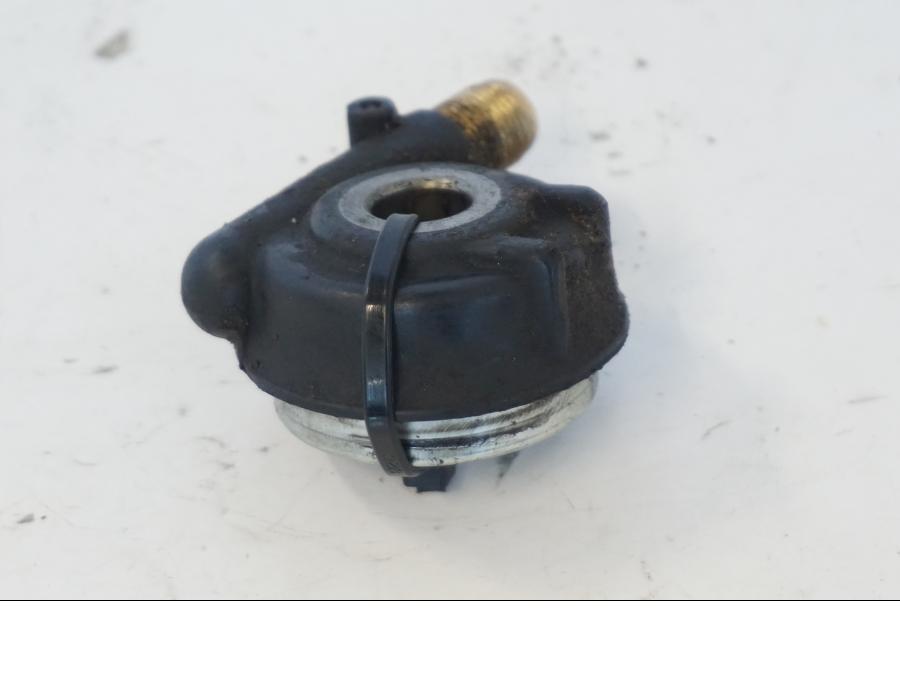 Höger sida på Hastighetsdrivning från en Kymco Agility 125 -2019 scooter.