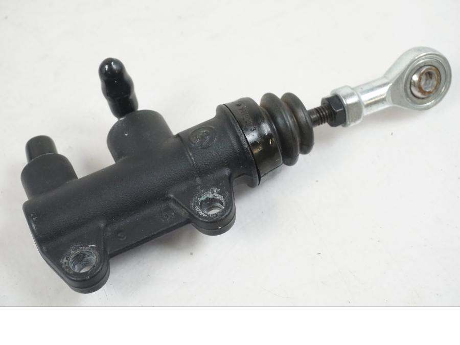 Extrabild1 på Bromshuvudcylinder från en KTM 1290 Super Duke R -2022 motorcykel.