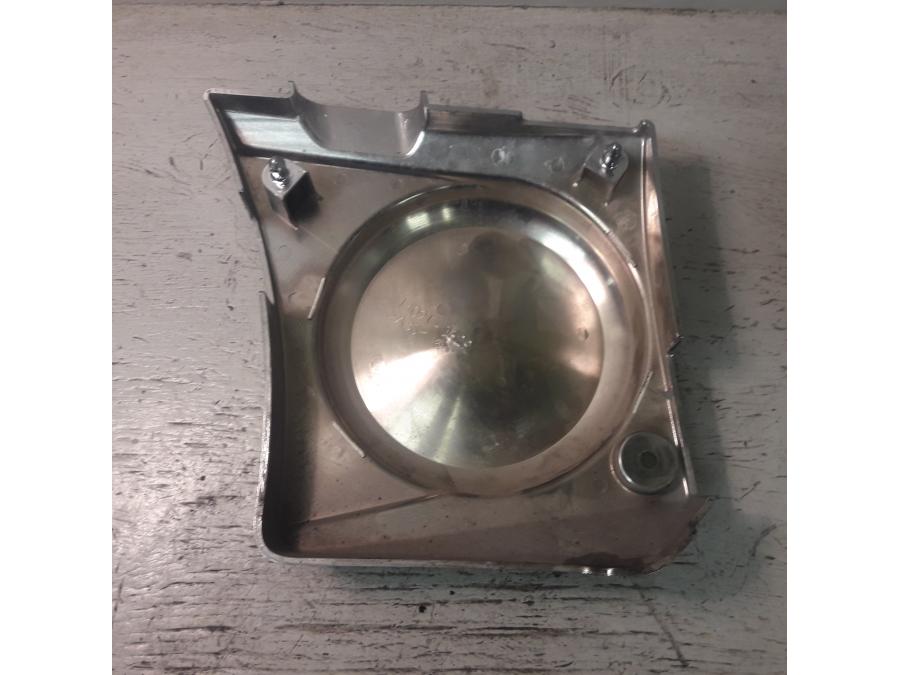 Baksidan på Dekorkåpa från en Kawasaki VN 900 -2007 motorcykel.