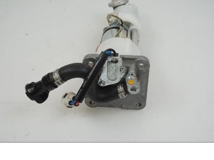 Höger sida på Bensinpump insprut från en KTM 1290 Super Duke -2019 motorcykel.