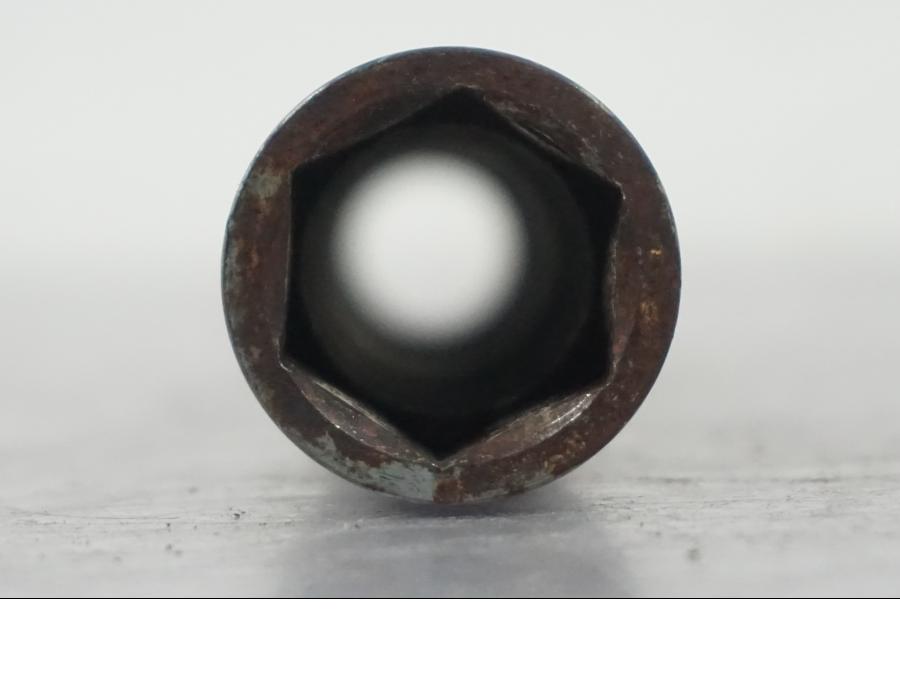 Baksidan på Axel från en BMW R 1200 R -2007 motorcykel.