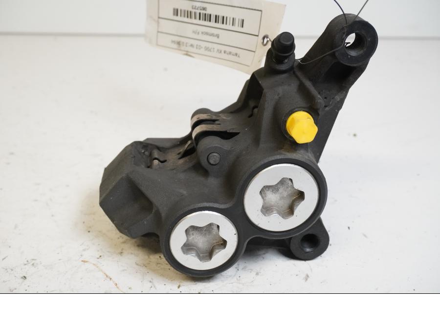 Framsidan på Bromsok från en Yamaha XV 1700 -2003 motorcykel.