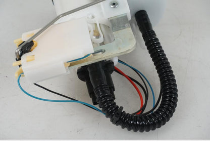 Vänster sida på Bensinpump insprut från en BMW F 750 GS -2019 motorcykel.