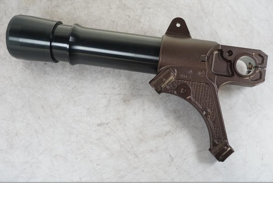 Snett uppifrån på Gaffelben från en Yamaha V-Max 1700 -2009 motorcykel.