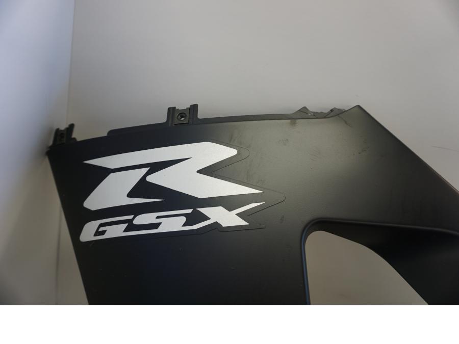 Baksidan på Sidkåpa från en Suzuki GSX-R 1000 -2003 motorcykel.