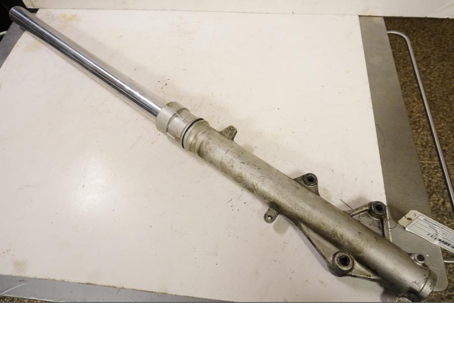 Framsidan på Gaffelben från en Yamaha XT 600 -1991 motorcykel.