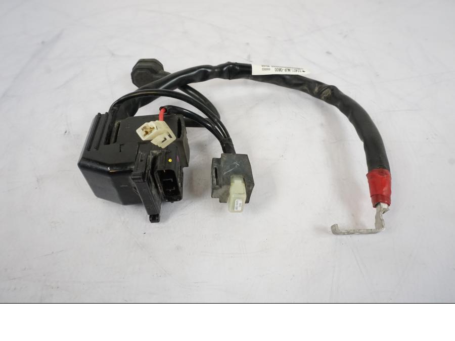 Framsidan på Startrelä från en Honda CRF 1000 Africa Twin -2016 motorcykel.