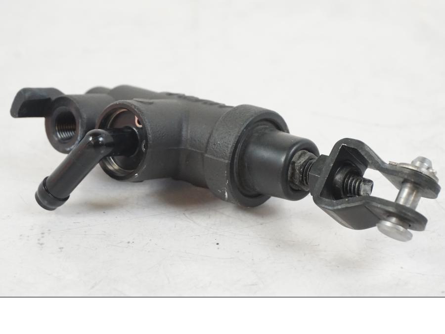 Höger sida på Bromshuvudcylinder från en BMW R 1250 GS -2021 motorcykel.