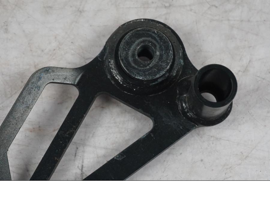 Baksidan på Avgasanslutning från en Yamaha MT-09 -2024 motorcykel.