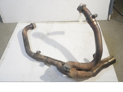 Baksidan på Grenrör från en Suzuki SV 650 -2006 motorcykel.