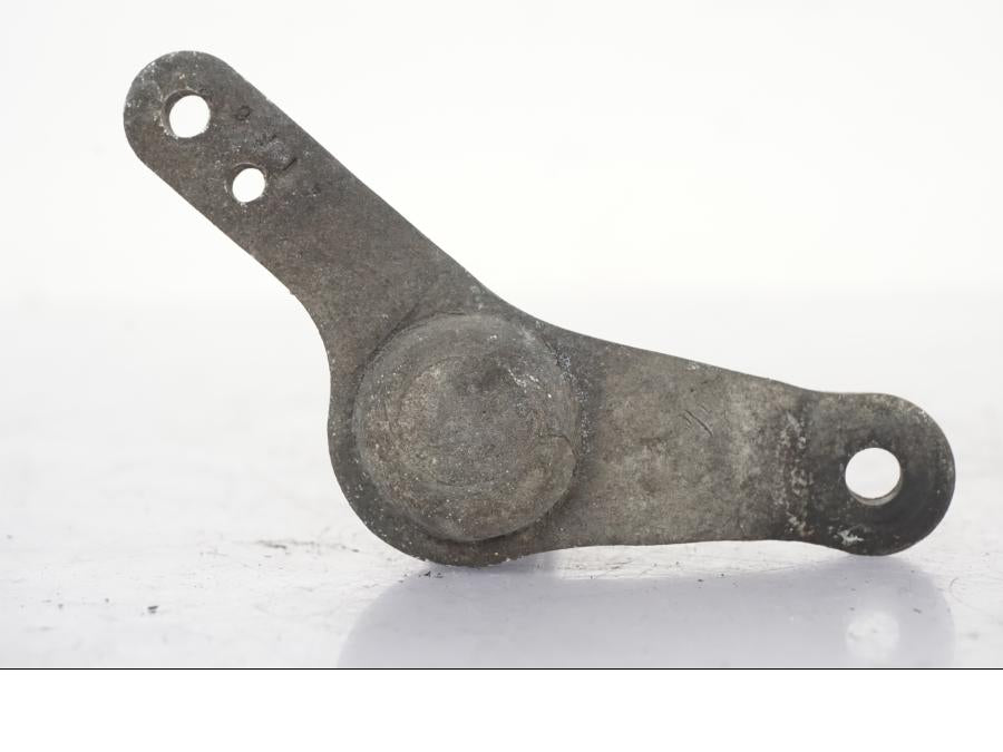 Höger sida på Bromslänkage från en Suzuki GSX 550 EF -1985 motorcykel.