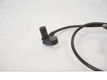 Baksidan på ABS givare från en BMW S 1000 XR -2019 motorcykel.