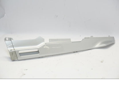 Framsidan på Bakvinge från en BMW R 1150 RS -2004 motorcykel.