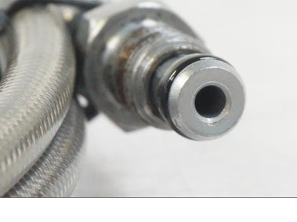 Snett nerifrån på Kopplingsledning från en BMW R 1250 GS -2021 motorcykel.