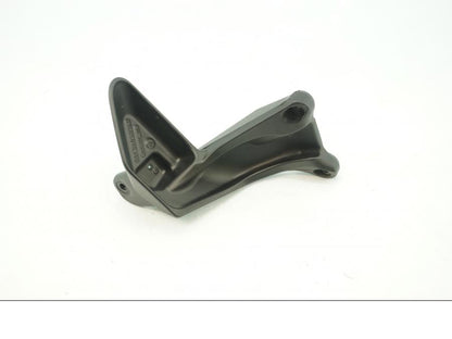 Baksidan på Fotpinnefäste från en Husqvarna Vitpilen 701 -2018 motorcykel.