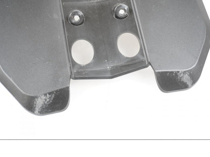 Snett uppifrån på Bakskärm från en KTM 790 Duke -2018 motorcykel.