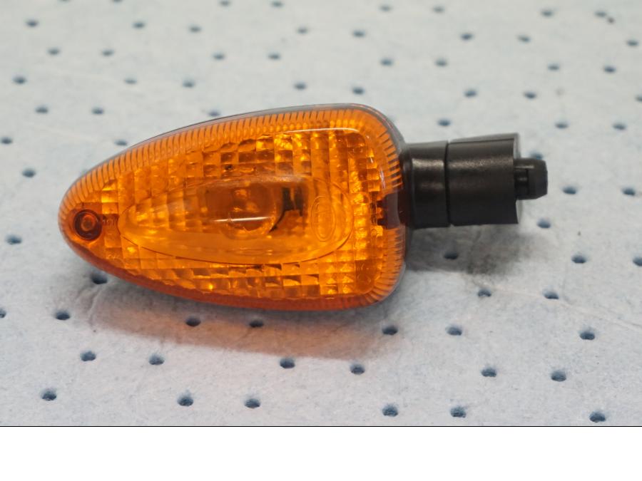 Framsidan på Blinkers från en BMW F 800 ST -2007 motorcykel.