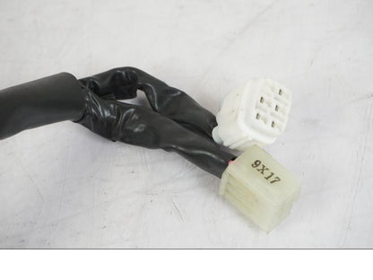 Baksidan på Styrelreglage från en Yamaha MT-09 -2020 motorcykel.