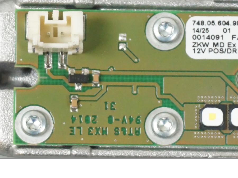 Snett uppifrån på Positionsljus från en BMW K 1600 GTL -2015 motorcykel.