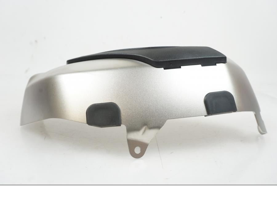 Höger sida på Ventilkåpskydd från en BMW R 1200 GS -2018 motorcykel.
