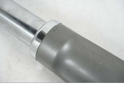 Snett uppifrån på Gaffelben från en H-D Softail FXCW Rocker -2008 motorcykel.