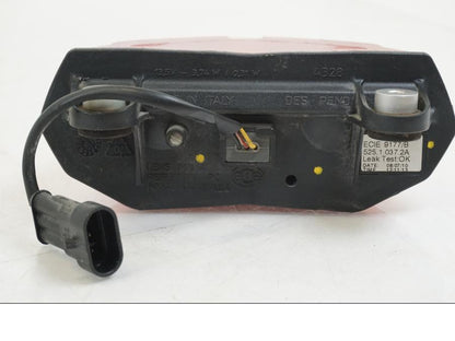 Extrabild1 på Baklampa från en Ducati Streetfighter S -2011 motorcykel.