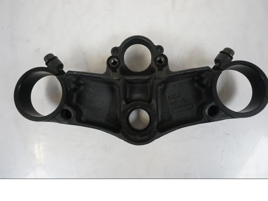 Snett uppifrån på Gaffelkrona från en Honda CBR 900 RR -2003 motorcykel.