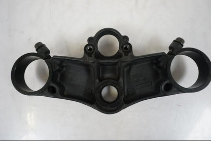 Snett uppifrån på Gaffelkrona från en Honda CBR 900 RR -2003 motorcykel.