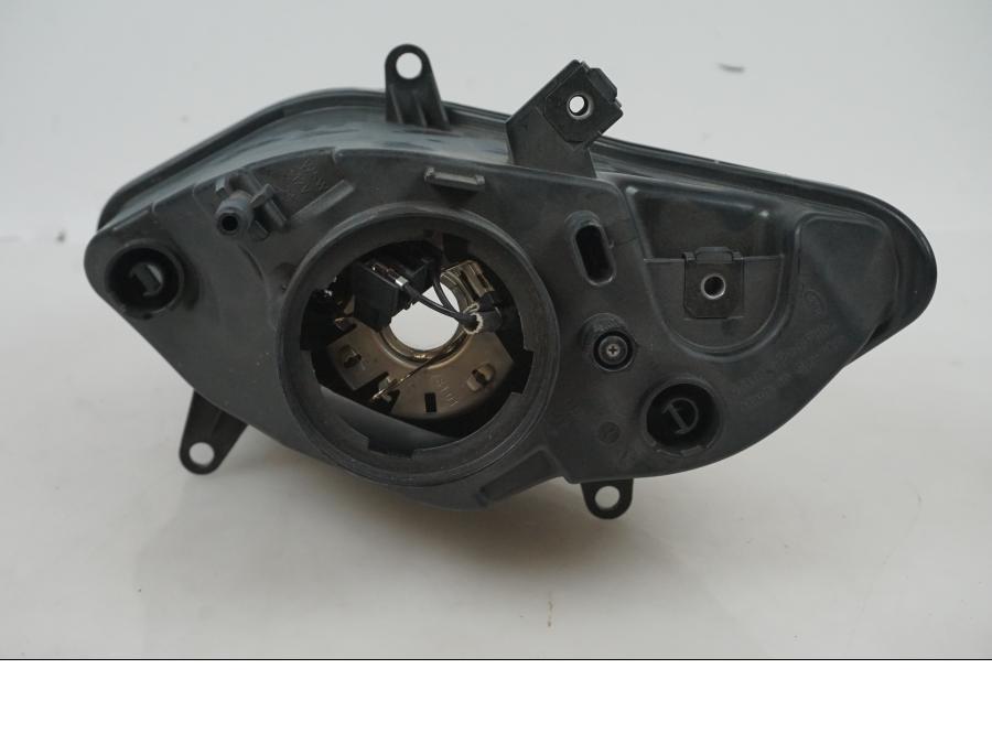 Höger sida på Strålkastare från en BMW S 1000 RR -2016 motorcykel.