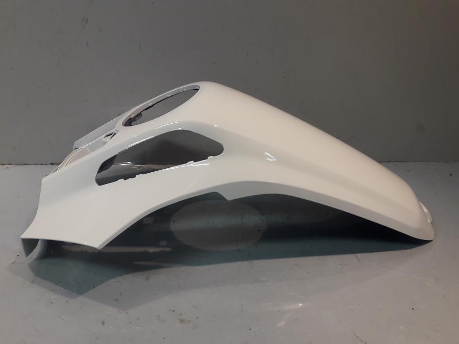 Framsidan på Bensintankskåpa från en BMW R 1200 GS -2016 motorcykel.