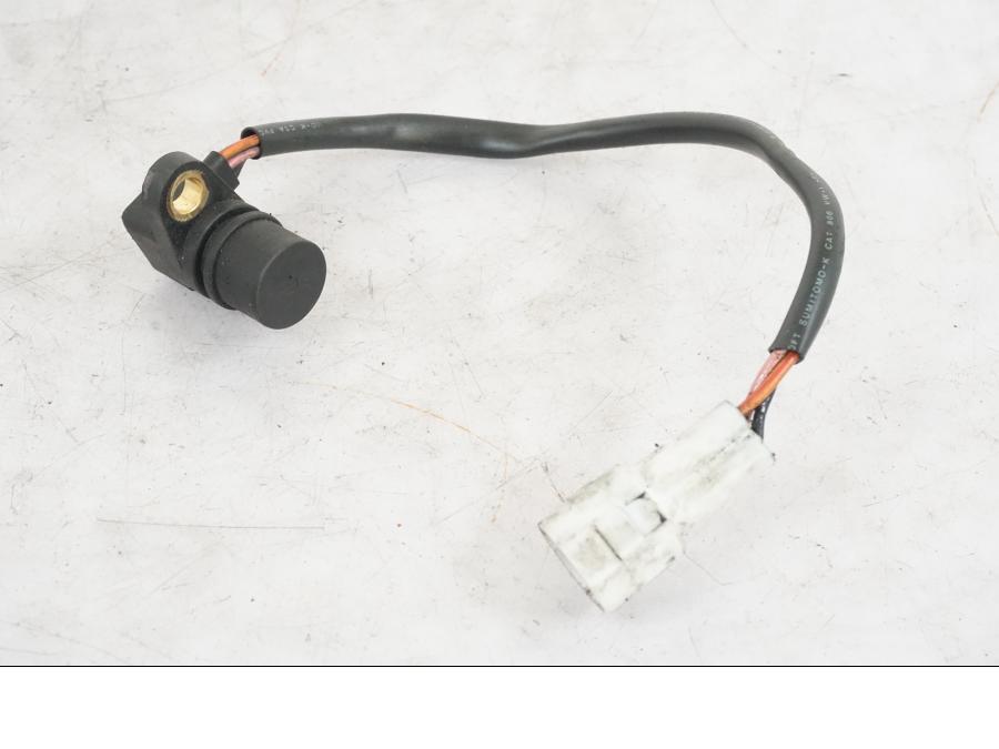 Framsidan på Hastighetsgivare från en Yamaha XVS 1100 -2000 motorcykel.