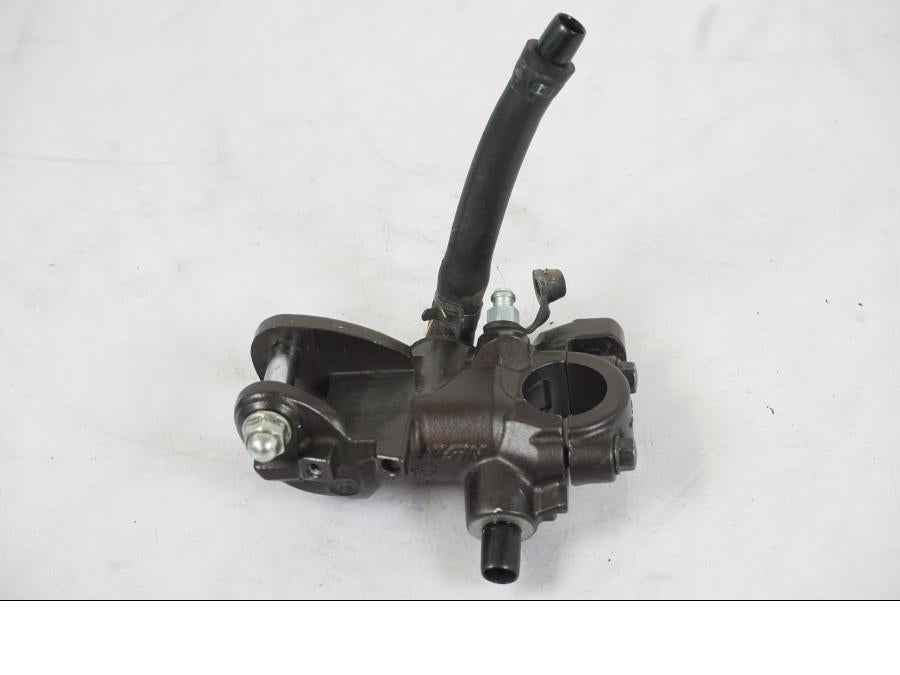 Framsidan på Bromshuvudcylinder från en Honda CBR 1000 RR -2007 motorcykel.