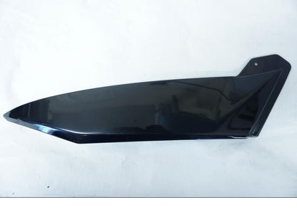 Framsidan på Bensintankskåpa från en Yamaha YZF 1000 R1 -2002 motorcykel.