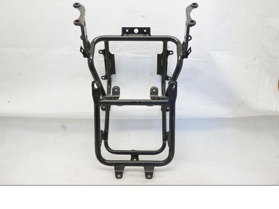 Vänster sida på Toppkåpstag från en Yamaha XVZ 13TD -1999 motorcykel.