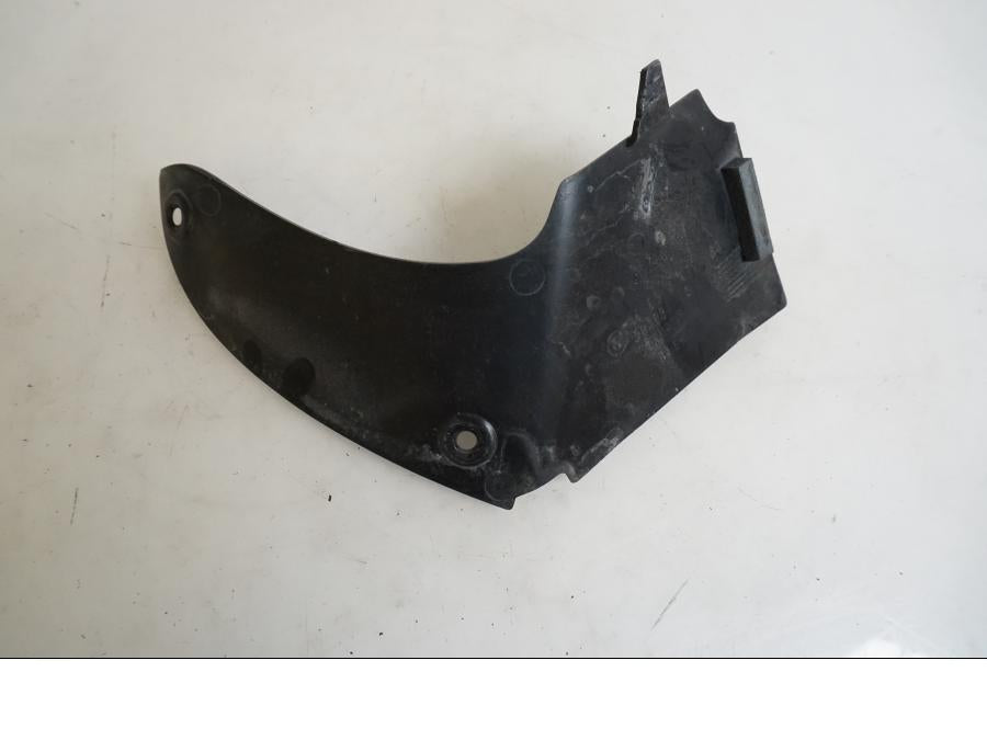 Baksidan på Instrumentpanelkåpa från en BMW K 1200 S -2007 motorcykel.