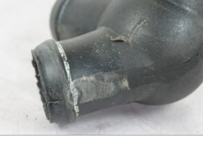 Höger sida på Vattenrör från en Honda CBR 1000 F -1999 motorcykel.