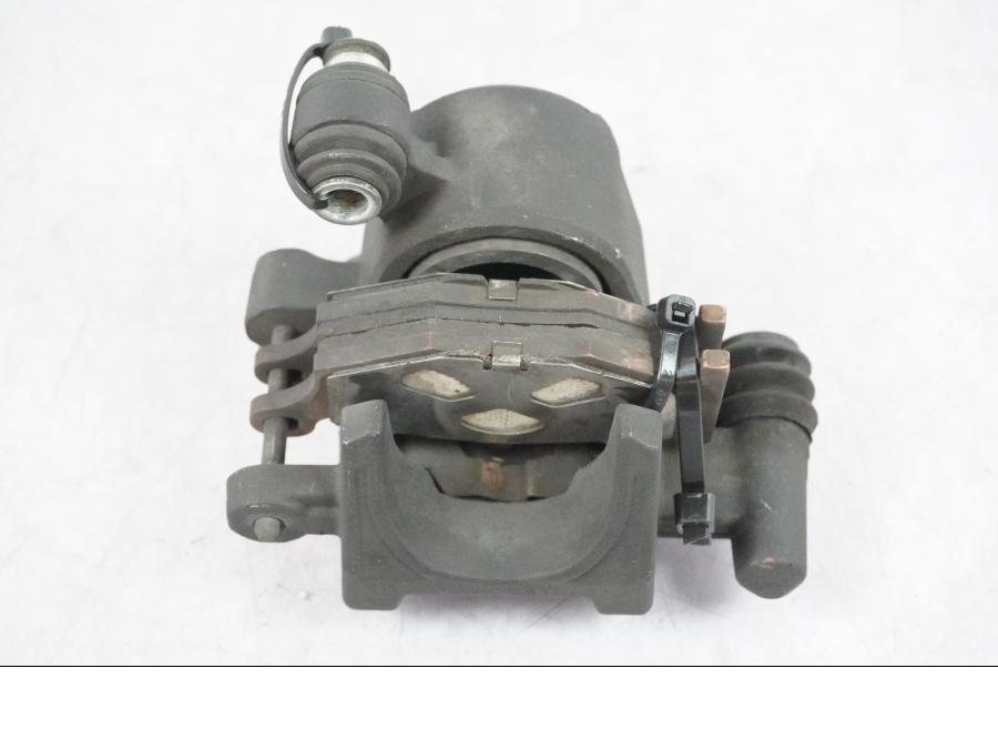 Snett uppifrån på Bromsok från en Suzuki GSX-R 1000 -2008 motorcykel.