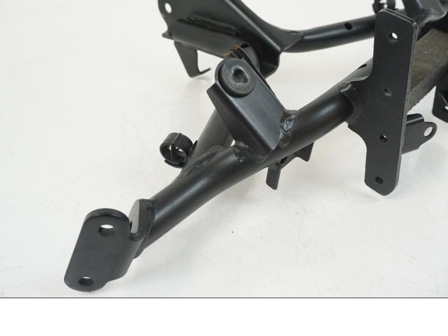 Baksidan på Toppkåpstag från en Kawasaki ER-6F -2016 motorcykel.