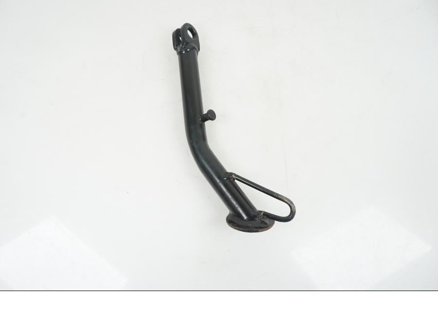 Framsidan på Sidostöd från en KTM 125 Duke -2023 motorcykel.