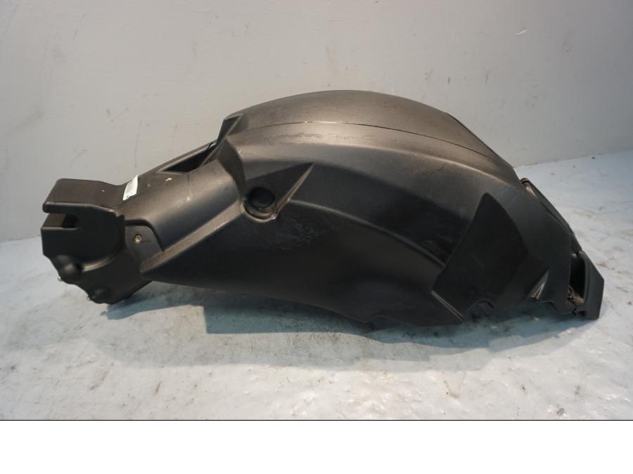 Framsidan på Bensintank från en Ducati Diavel -2015 motorcykel.