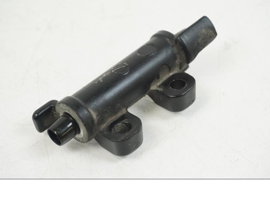 Baksidan på Bromsfördelare från en Yamaha XV 1100 -1993 motorcykel.