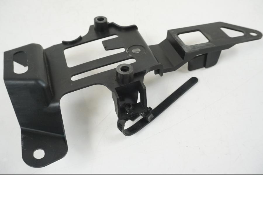 Snett nerifrån på Relä från en Yamaha YZF 1000 R1 -2007 motorcykel.