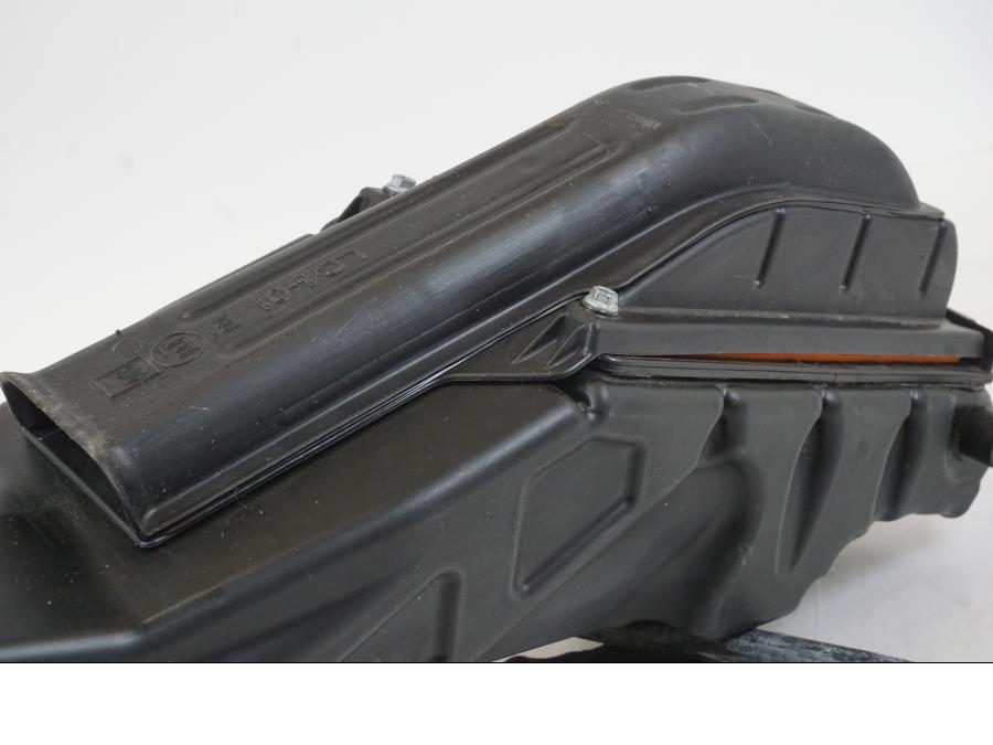 Extrabild6 på Luftburk från en Husqvarna 701 Supermoto -2020 motorcykel.