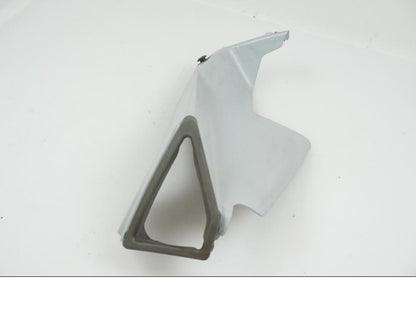 Snett uppifrån på Ljuddämpardekor från en Aprilia RS 660 -2022 motorcykel.