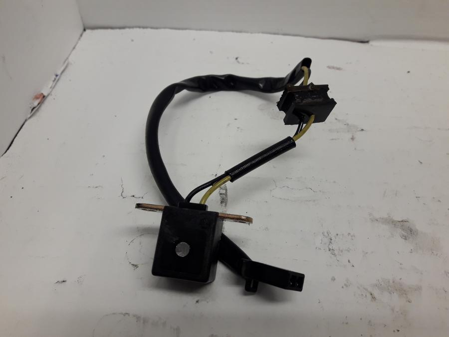 Framsidan på Tändpickup från en Kawasaki KLE 500 -2001 motorcykel.