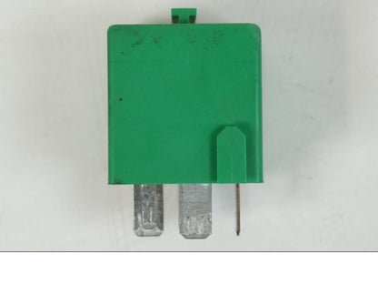 Höger sida på Relä från en BMW F 650 CS -2002 motorcykel.