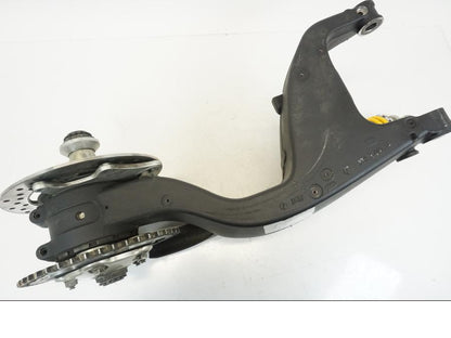 Extrabild6 på Sving från en Ducati Hyperstrada -2013 motorcykel.