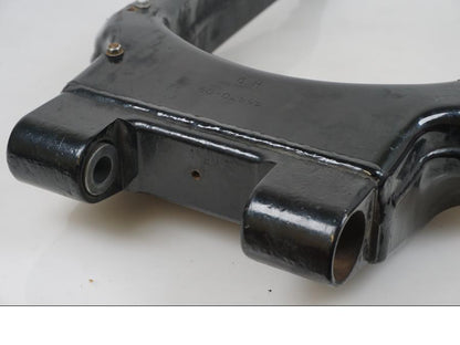 Snett nerifrån på Sving från en H-D Touring -2009 motorcykel.